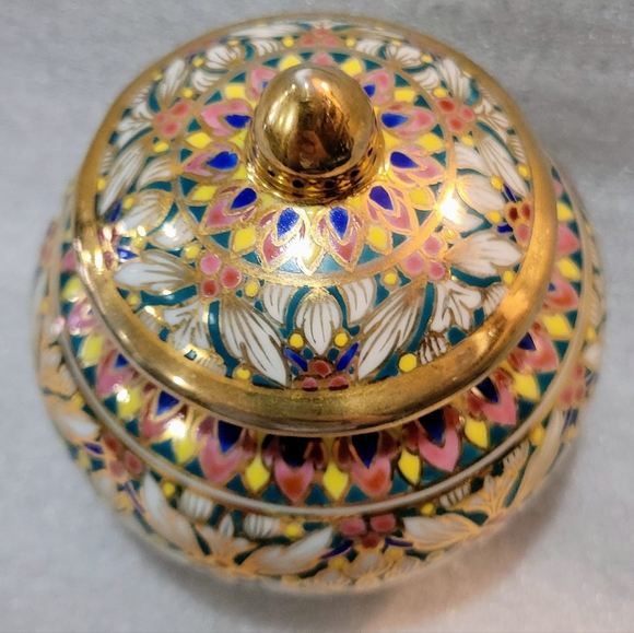 Canister - Picture 2 of 6